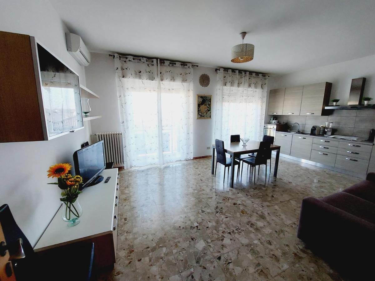 Casa Marinella Apartment San Giovanni Lupatoto Exterior photo